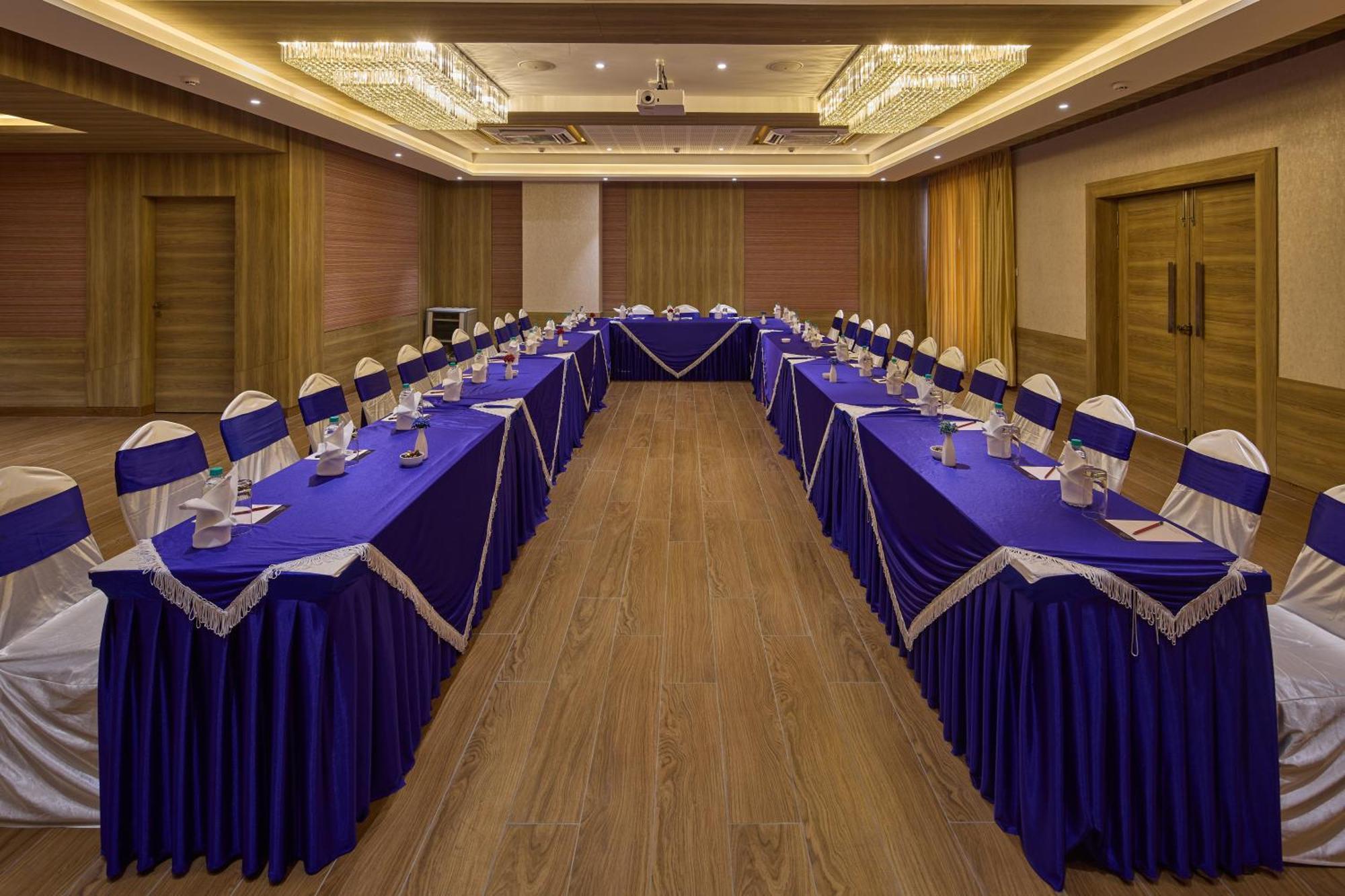 Grand Continent Hosur A Sarovar Portico Affiliate Hotel المظهر الخارجي الصورة
