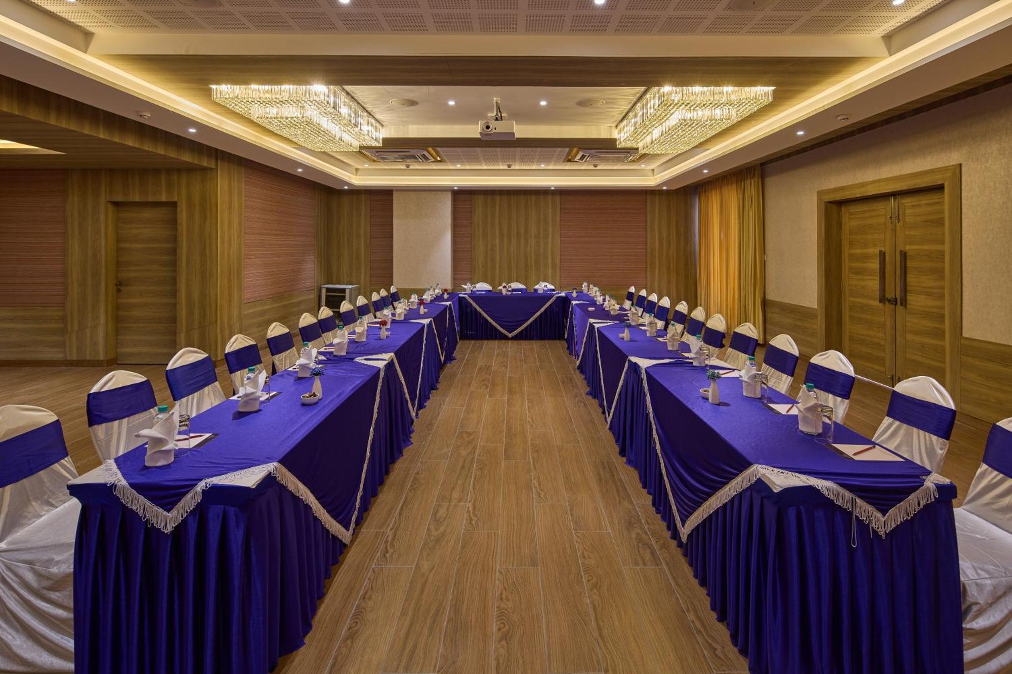 Grand Continent Hosur A Sarovar Portico Affiliate Hotel المظهر الخارجي الصورة