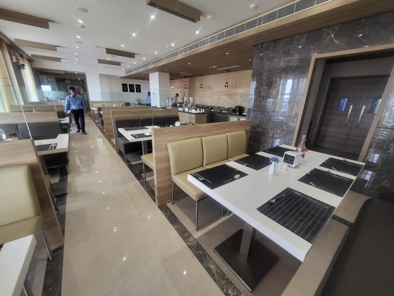 Grand Continent Hosur A Sarovar Portico Affiliate Hotel المظهر الخارجي الصورة