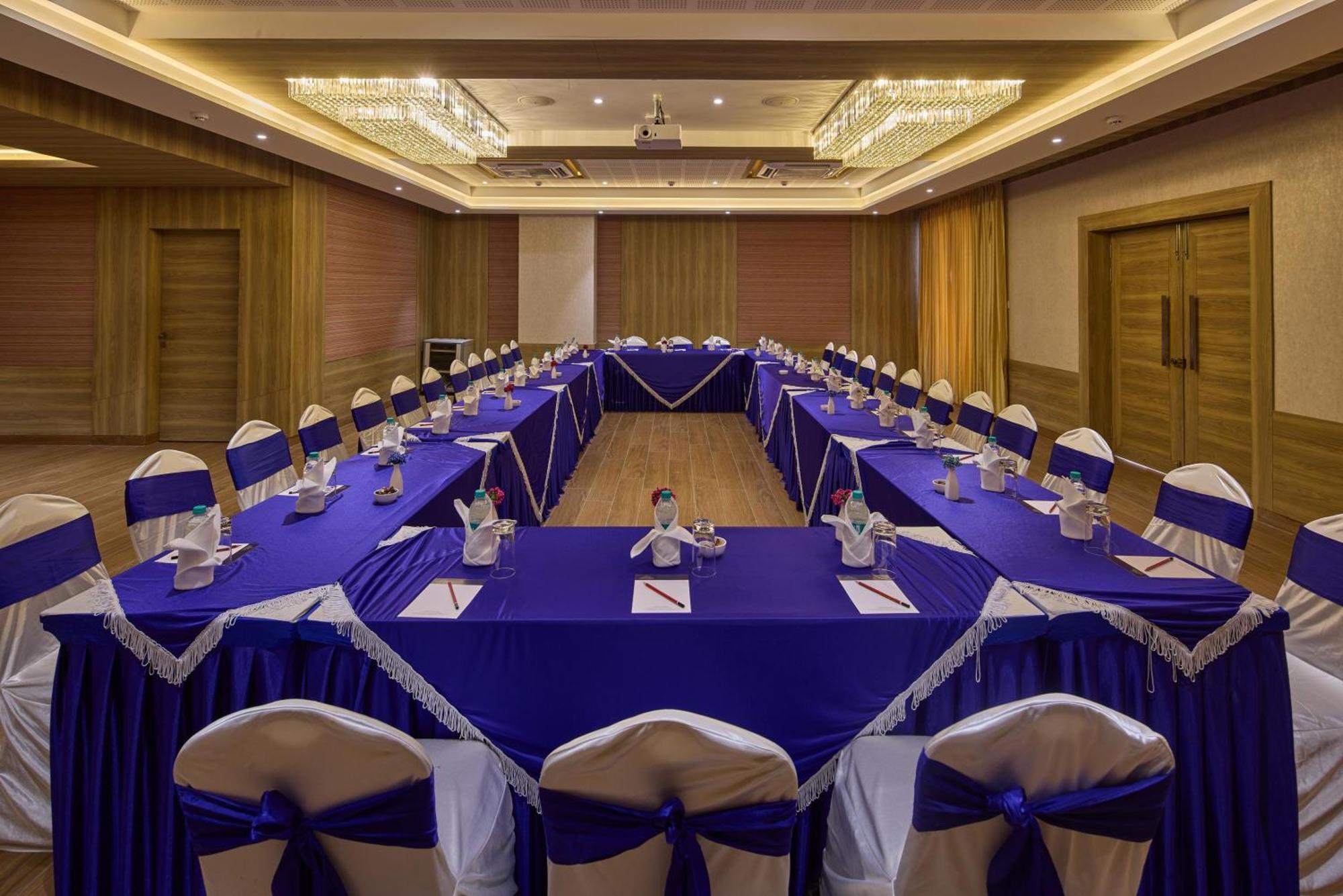 Grand Continent Hosur A Sarovar Portico Affiliate Hotel المظهر الخارجي الصورة